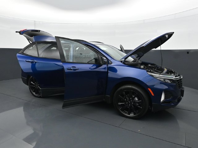 Used 2022 Chevrolet Equinox RS w/ RS Leather Package AWD/4WD image 37