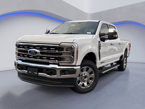 New 2026 Ford F250 Lariat w/ Chrome Package image 2