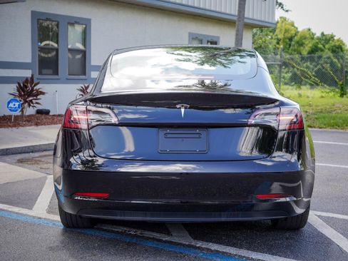 Used 2023 Tesla Model 3 Standard Range RWD image 5
