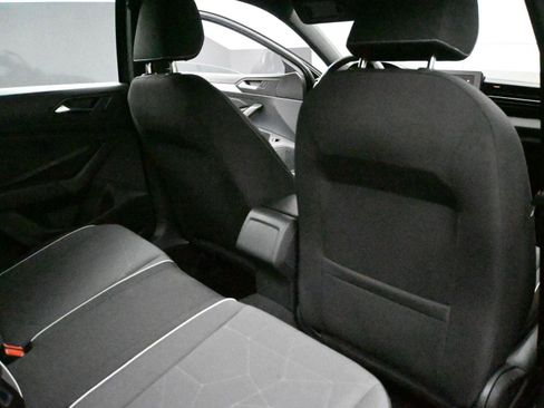 Certified 2025 Volkswagen Jetta Sport image 15