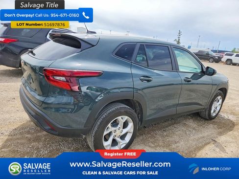 Used 2025 Chevrolet Trax LS w/ LS Convenience Package FWD image 4