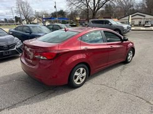 Used 2014 Hyundai Elantra SE FWD image 5