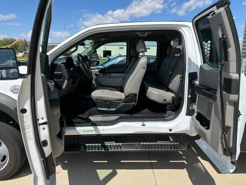 Used 2020 Ford F550 4x4 SuperCab Super Duty image 11