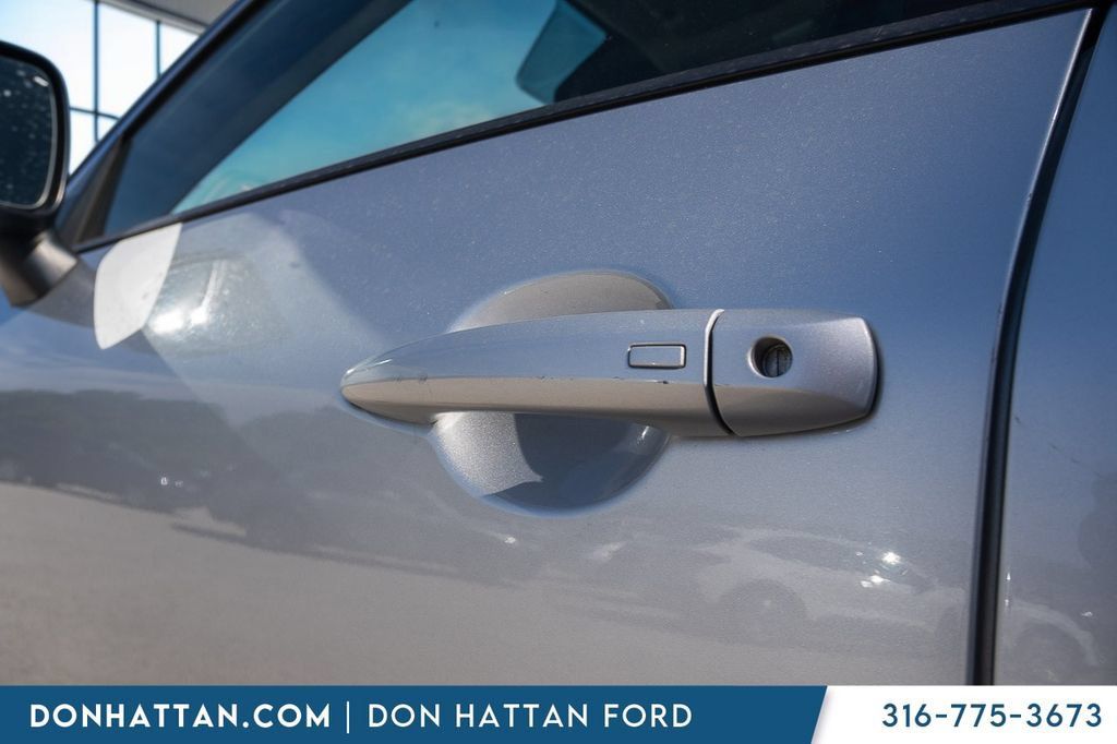 Used 2022 Nissan Rogue SV AWD/4WD image 34