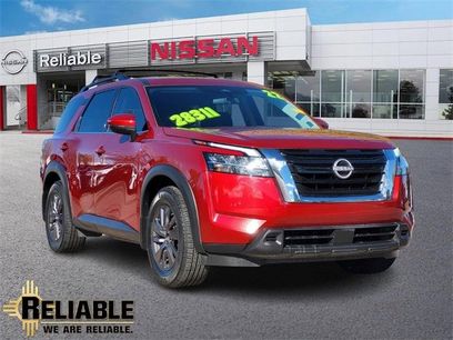 Used 2022 Nissan Pathfinder SV w/ SV Premium Package