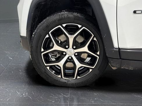 Used 2024 Jeep Compass Limited image 33