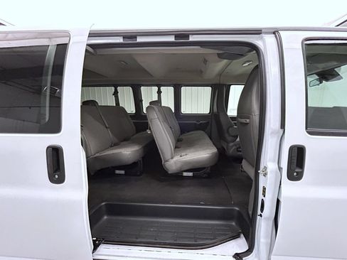 Used 2024 Chevrolet Express 3500 LT w/ LT Preferred Equipment Group RWD image 17