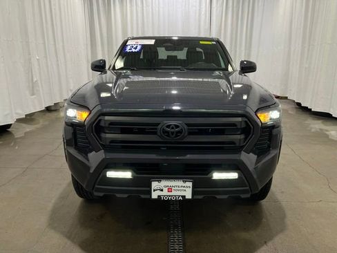 Certified 2024 Toyota Tacoma SR5 AWD/4WD image 9