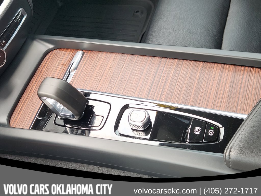 Certified 2024 Volvo S60 B5 Plus AWD/4WD image 16