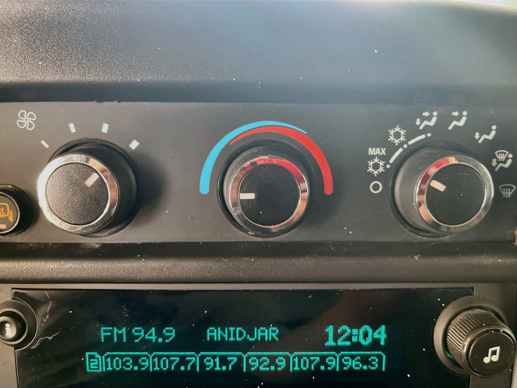 Used 2024 Chevrolet Express 2500 w/ Driver Convenience Package RWD image 15