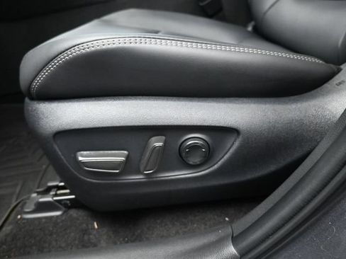 Used 2025 Toyota RAV4 Limited FWD image 30