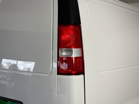 Used 2022 Chevrolet Express 2500 image 27