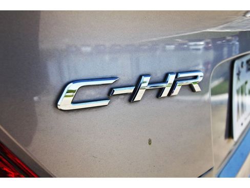 Used 2019 Toyota C-HR LE FWD image 6