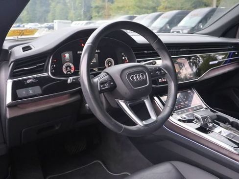 Used 2021 Audi Q8 Premium Plus AWD/4WD image 11