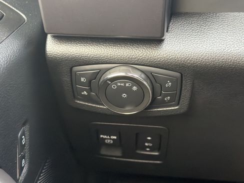 Used 2019 Ford F150 XLT w/ Equipment Group 302A Luxury AWD/4WD image 12