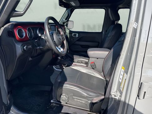 Used 2018 Jeep Wrangler Unlimited Rubicon image 8