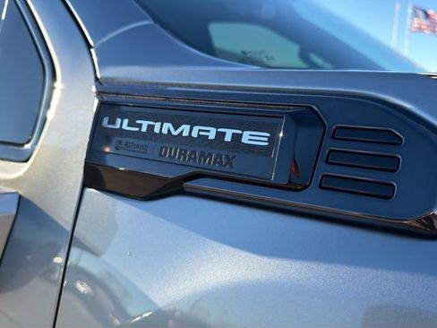 Used 2024 GMC Sierra 2500 Denali Ultimate image 10