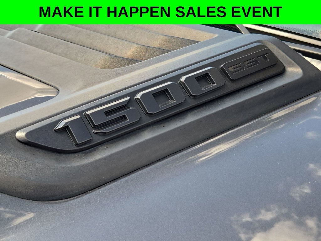 Used 2025 RAM 1500 Laramie w/ Sport Appearance Package AWD/4WD image 36