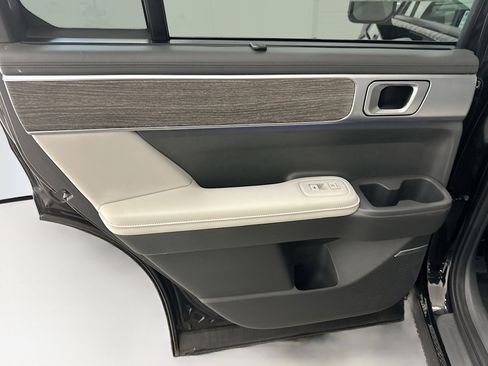 Used 2025 Hyundai Santa Fe Limited image 28