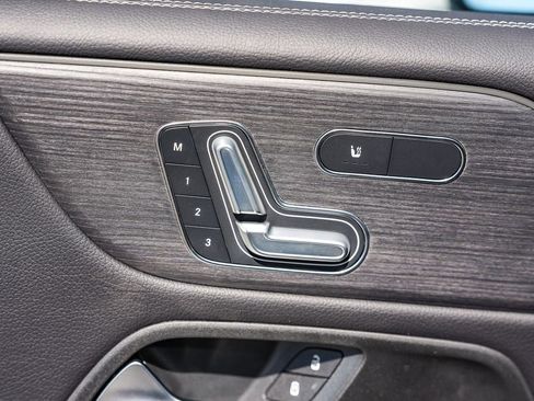 New 2026 Mercedes-Benz GLB 250 4MATIC image 21