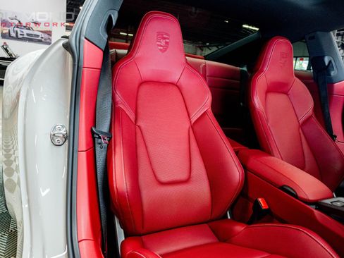 Used 2024 Porsche 911 Carrera S image 17