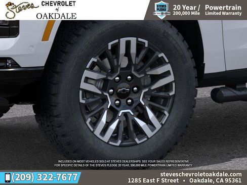 New 2026 Chevrolet Suburban Z71 w/ Comfort Package AWD/4WD image 9