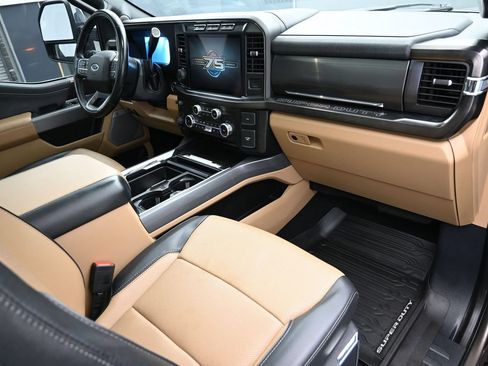 Used 2023 Ford F250 Lariat w/ Lariat Ultimate Package AWD/4WD image 41