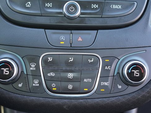 Used 2024 Chevrolet Malibu LT image 40