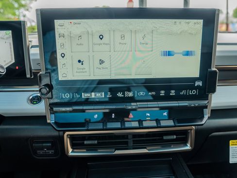 Used 2025 GMC Hummer EV 3X w/ LPO, Cargo Utility Package AWD/4WD image 10