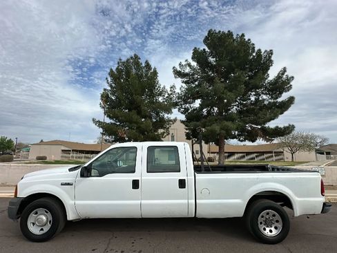 Used 2005 Ford F350 Lariat image 1