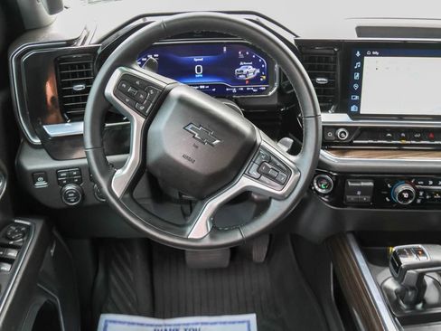 Used 2024 Chevrolet Silverado 1500 LT Trail Boss w/ Convenience Package II AWD/4WD image 22