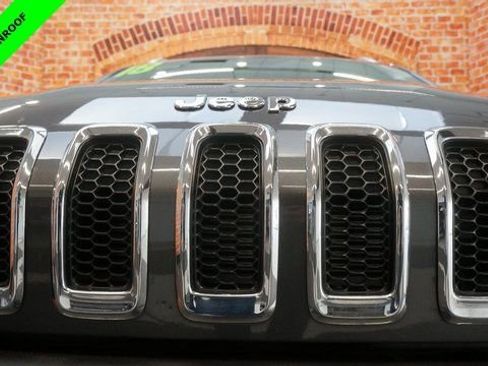 Used 2018 Jeep Cherokee Limited image 71