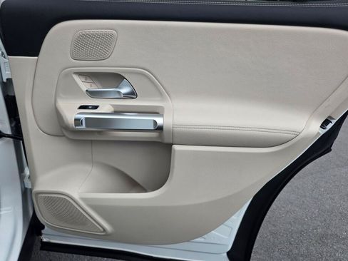 New 2026 Mercedes-Benz GLB 250 4MATIC image 23