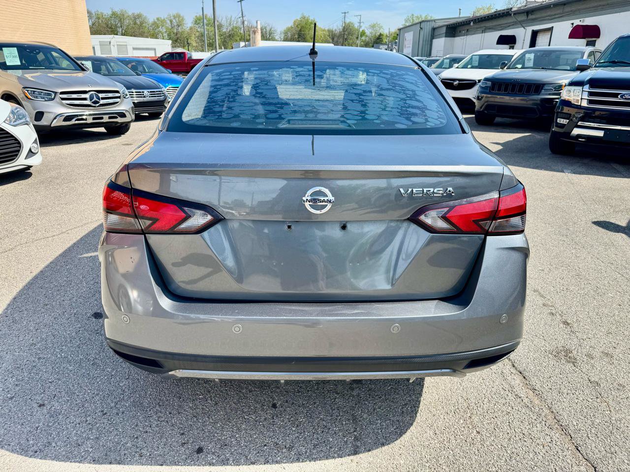 Used 2020 Nissan Versa S FWD image 10