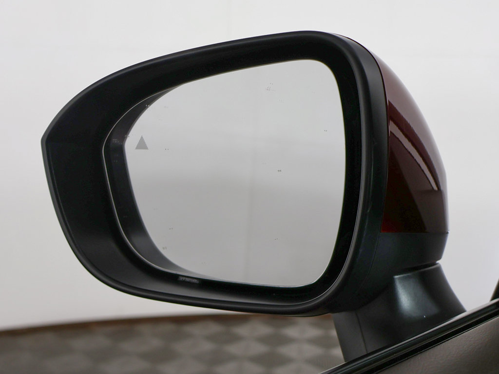 Used 2023 Nissan Rogue SV AWD/4WD image 32