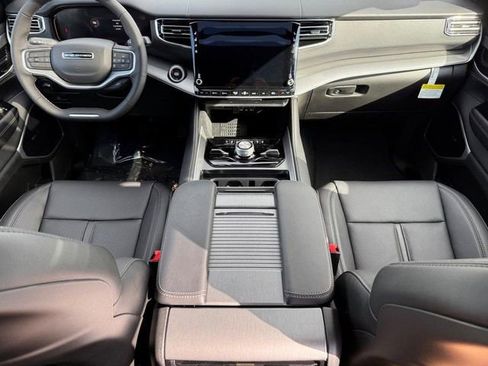 New 2026 Jeep Grand Wagoneer Limited image 15