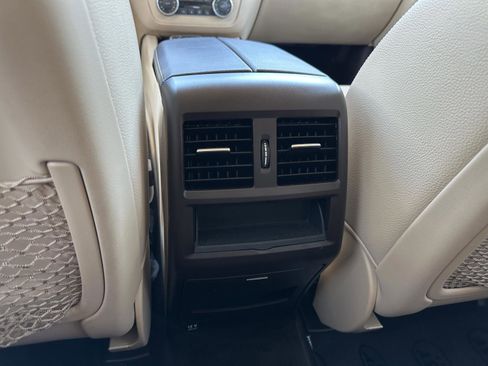 Used 2016 Mercedes-Benz GLE 350 4MATIC w/ Premium Package image 16