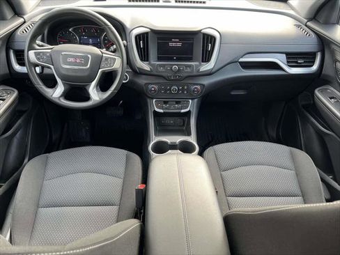 Used 2022 GMC Terrain SLE w/ Driver Convenience Package image 11