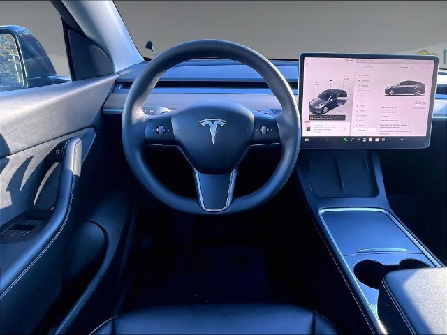 Used 2022 Tesla Model Y Long Range AWD/4WD image 5