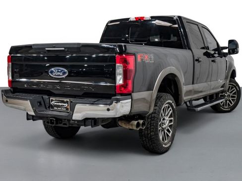 Used 2019 Ford F250 Lariat w/ Lariat Ultimate Package AWD/4WD image 6
