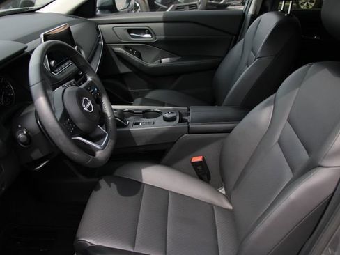 Certified 2024 Nissan Rogue SV w/ SV Premium Package AWD/4WD image 15