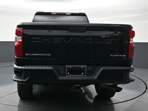 Used 2023 Chevrolet Silverado 2500 Custom w/ Custom Value Package AWD/4WD image 4