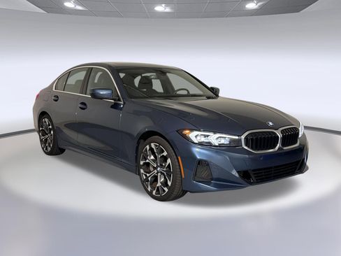 Used 2026 BMW 330i Sedan RWD image 7