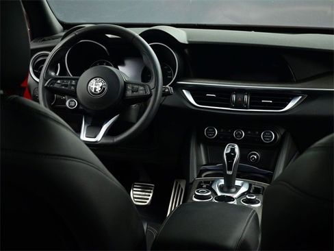 Used 2022 Alfa Romeo Stelvio Ti image 50