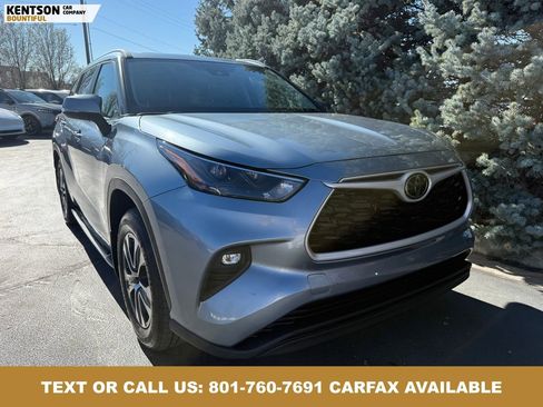 Used 2024 Toyota Highlander XLE AWD/4WD image 13