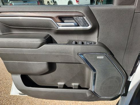 Used 2025 GMC Sierra 2500 SLT w/ Texas SLT Premium Package image 16