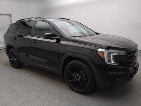Used 2023 GMC Terrain SLE w/ Elevation Edition FWD image 11