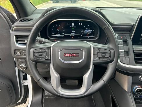 Used 2023 GMC Yukon SLT w/ SLT Premium Package AWD/4WD image 12