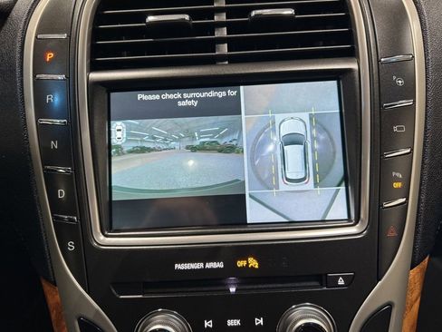 Used 2017 Lincoln MKX Reserve w/ Driver Assistance Package image 21