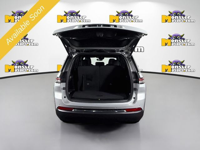 Used 2024 Jeep Grand Cherokee L Limited AWD/4WD image 26
